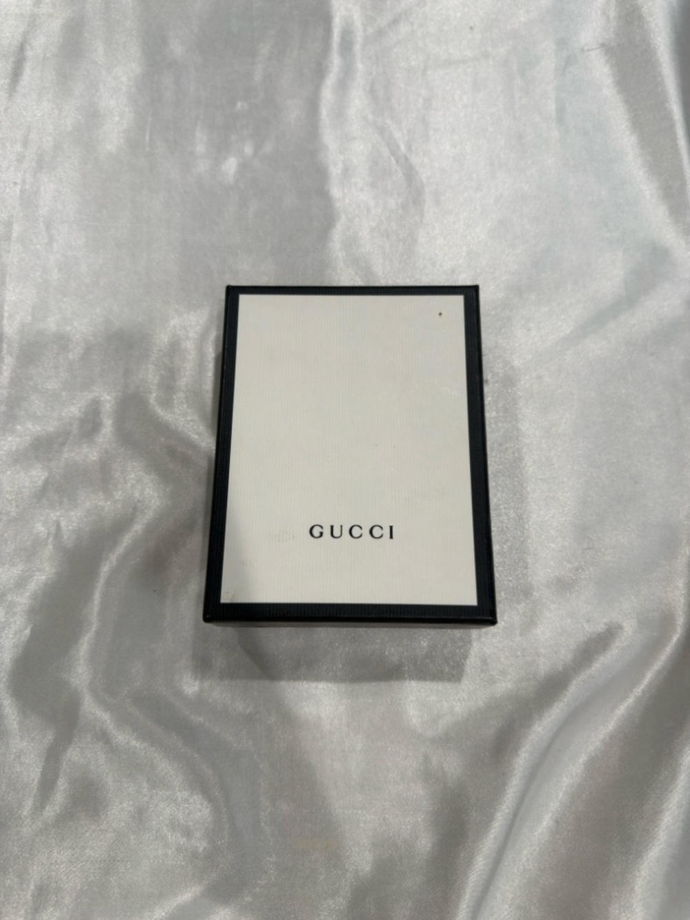Gucci Black Leather Bifold Wallet with Gold Logo Accent - Picture 4 of 4
